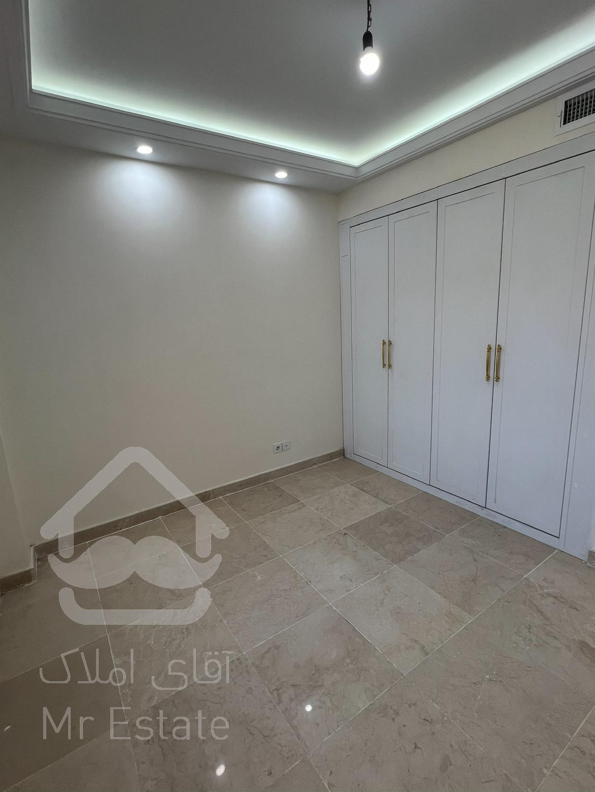 فروش آپارتمان ۱۸۶ متری در شهرک گلستان _راه اهن _ منطقه ۲۲