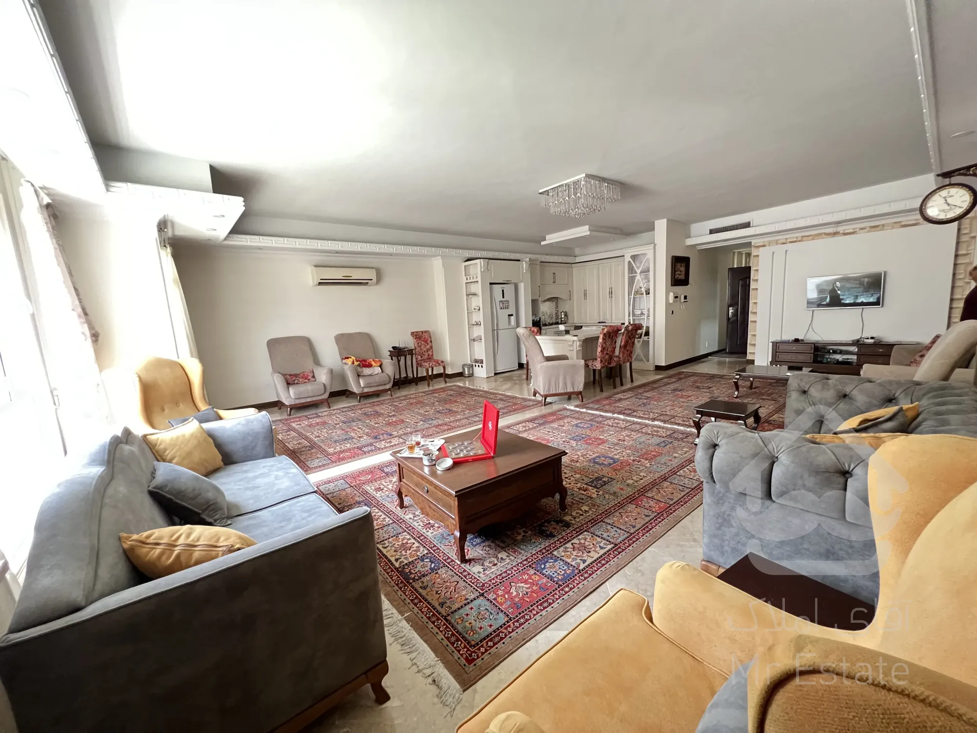 فروش آپارتمان ۱۳۷متری *پنجره قدی* در سازمان برنامه