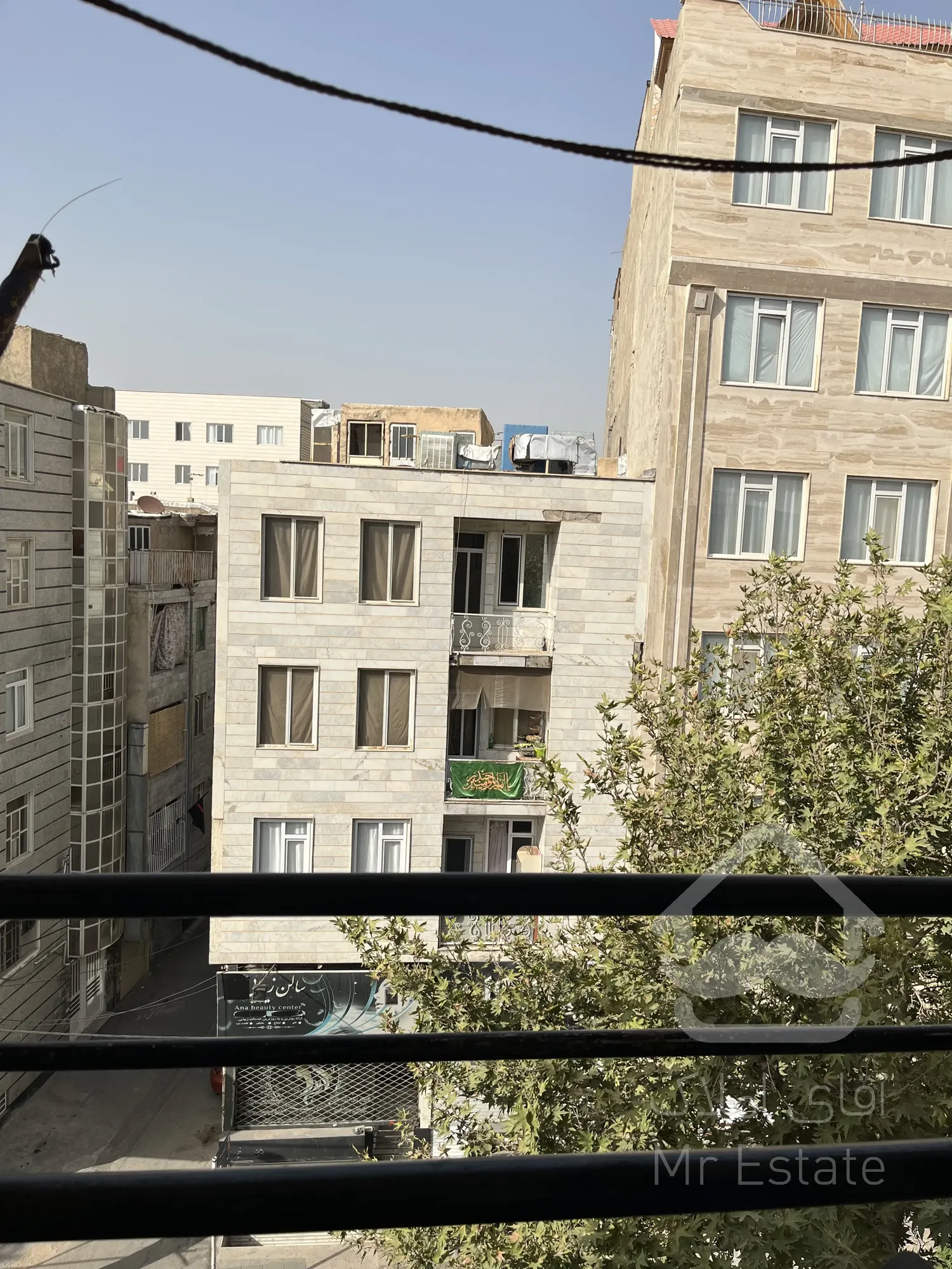 آپارتمان۹۳متری(۱۱متر پارکینگ اختصاصی)