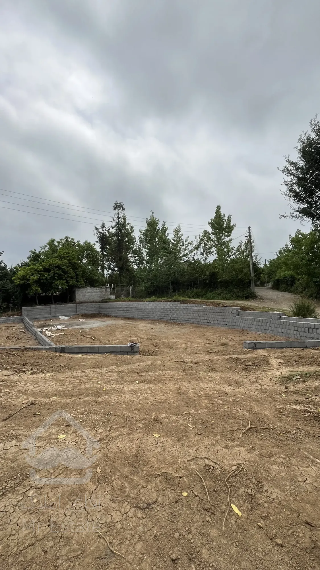 زمین جنگلی شمال با انشعابات نصب