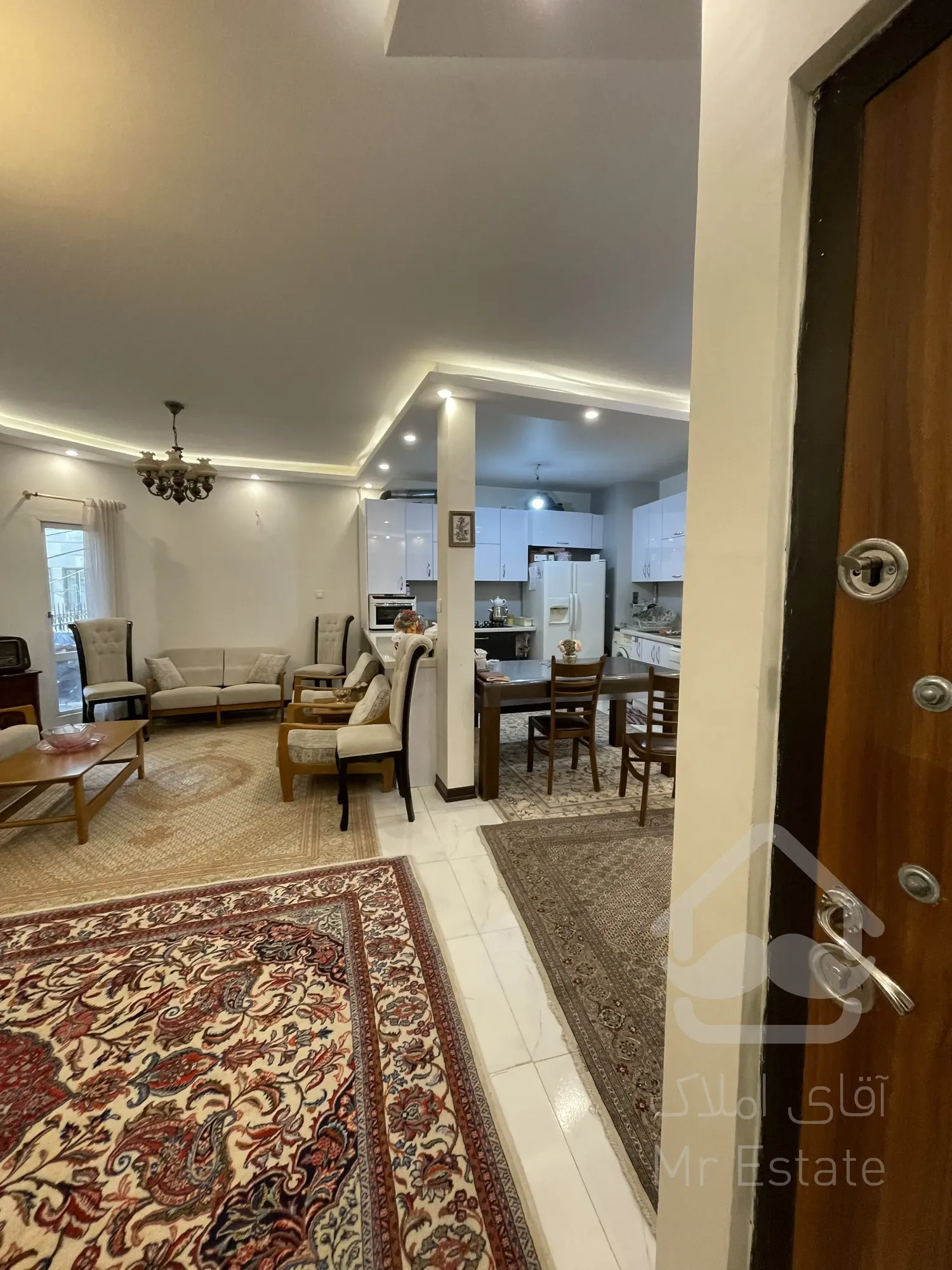 اپارتمان ۹۰ متری فول بازسازی