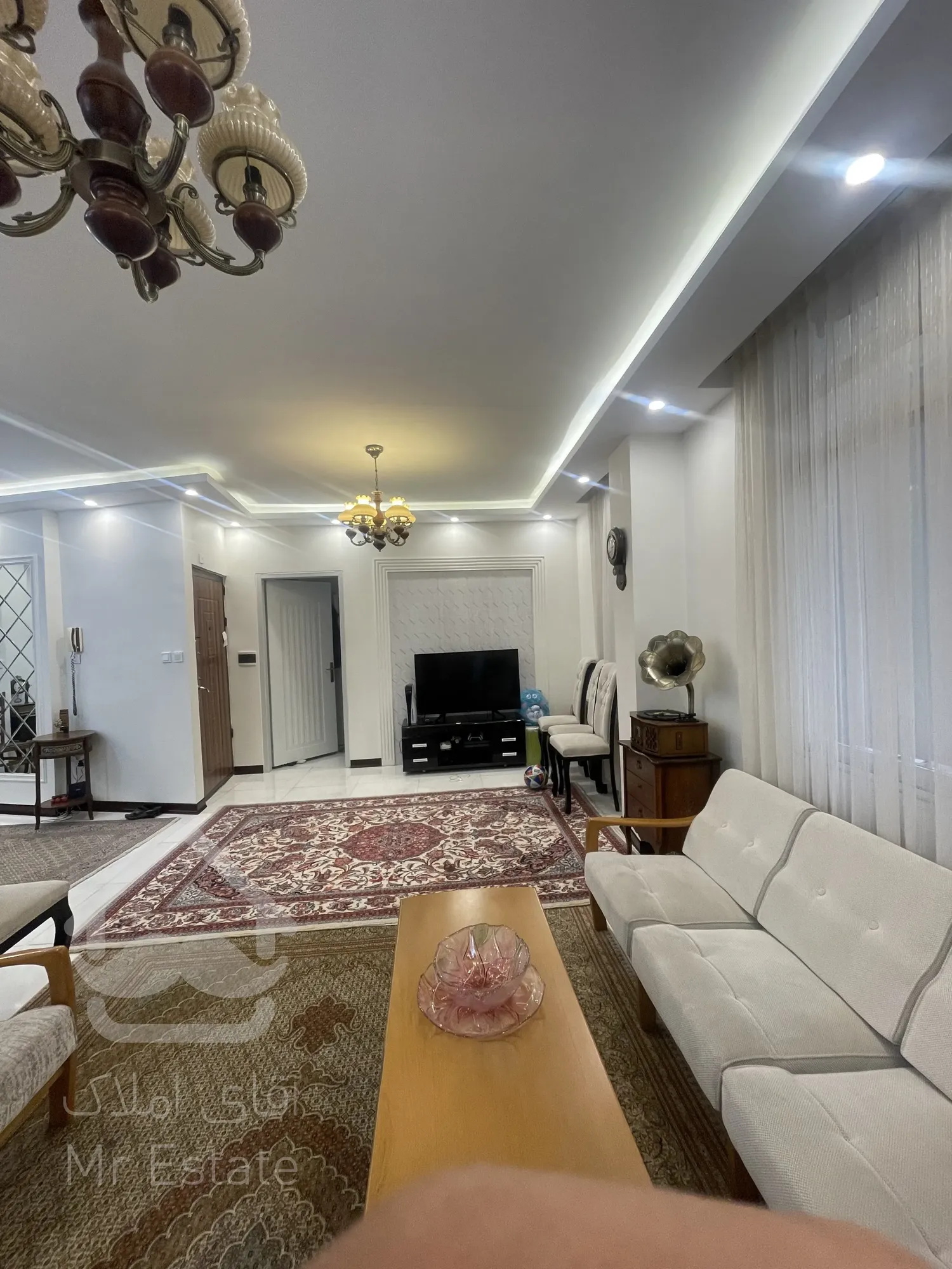 اپارتمان ۹۰ متری فول بازسازی