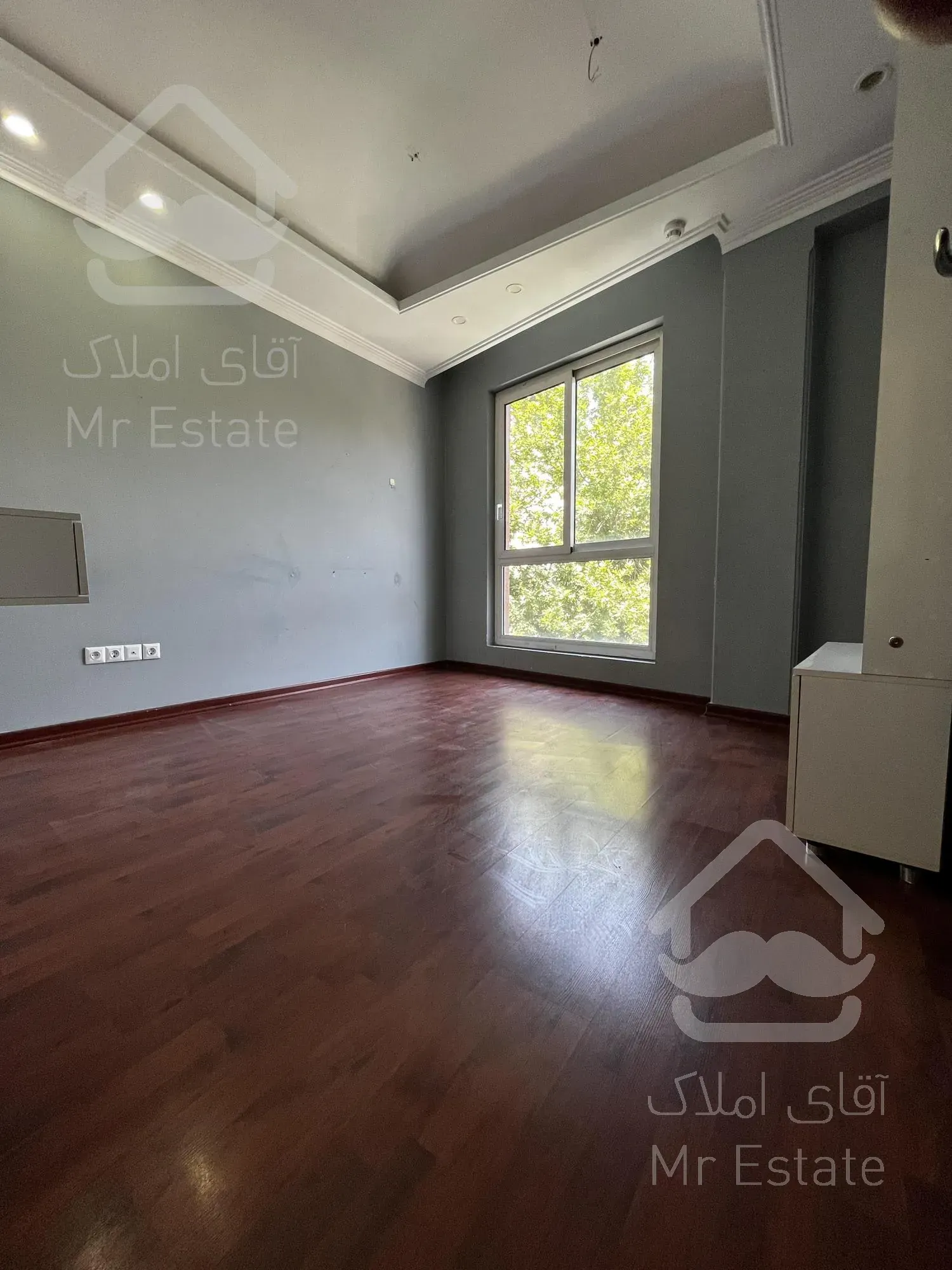 ۹۵ متر موقعیت اداری-نیاوران-محدوده یاسر