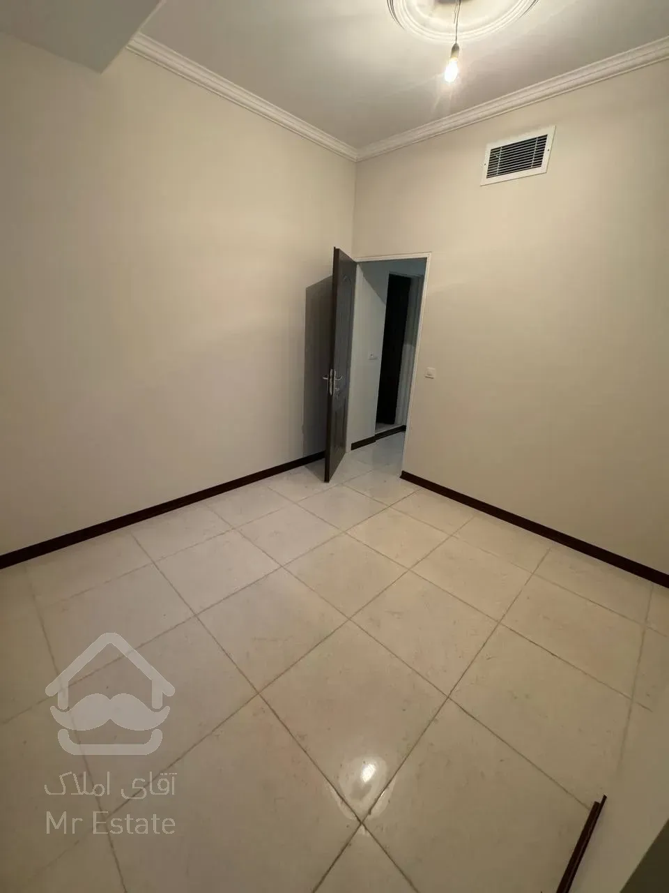 آپارتمان نوساز ۶۷ متری پیروزی