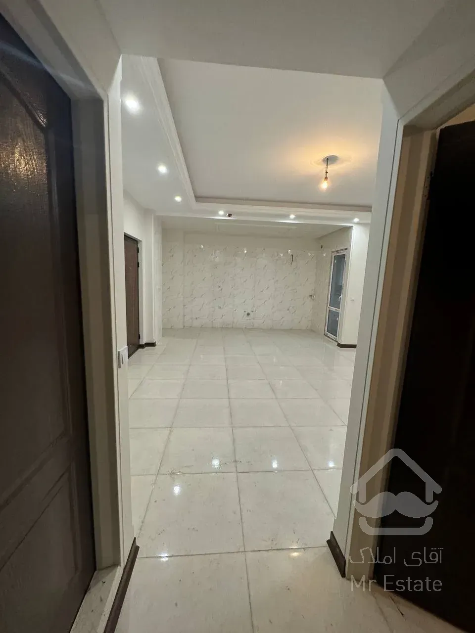 آپارتمان نوساز ۶۷ متری پیروزی