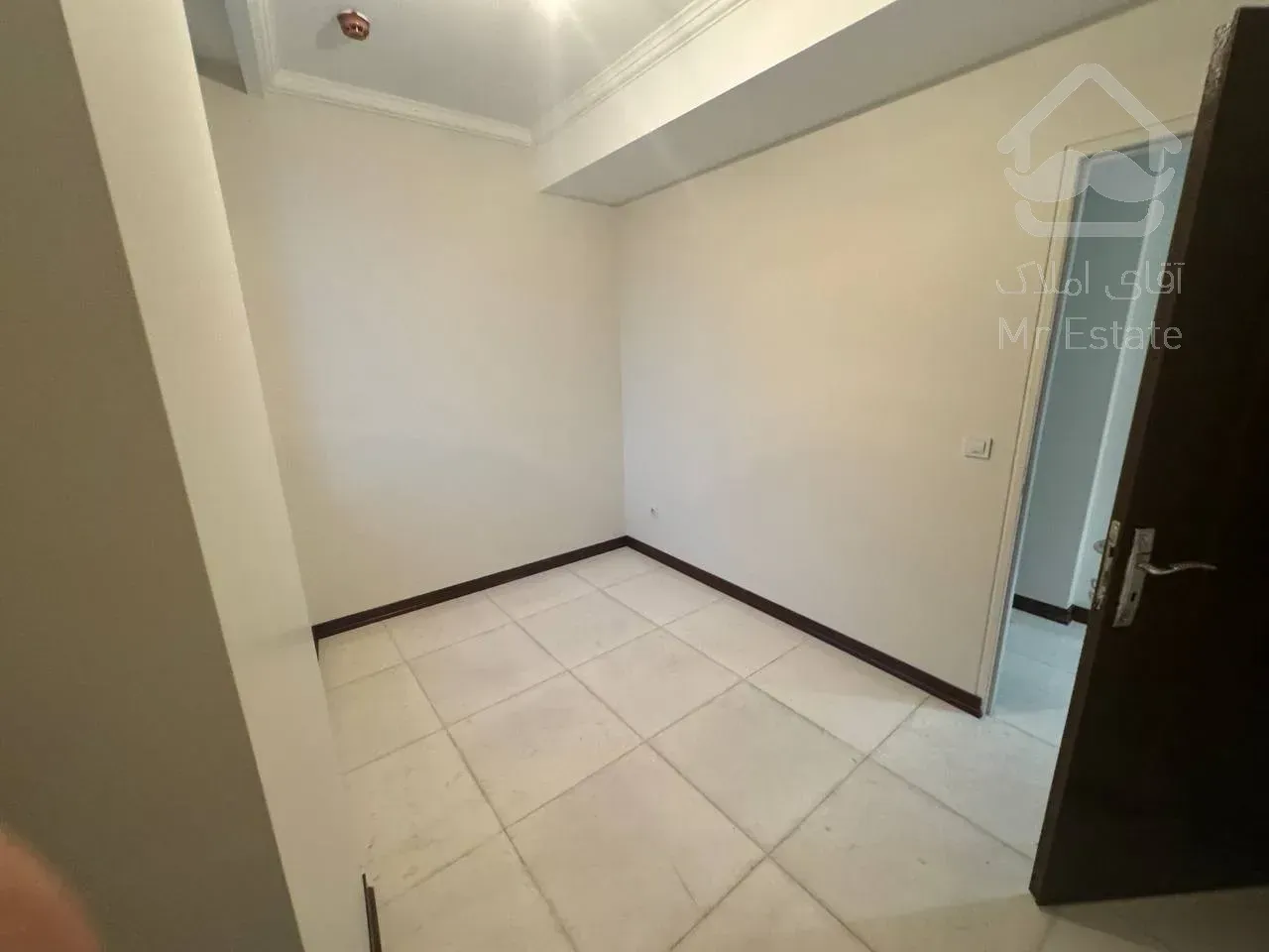 آپارتمان نوساز ۶۷ متری پیروزی