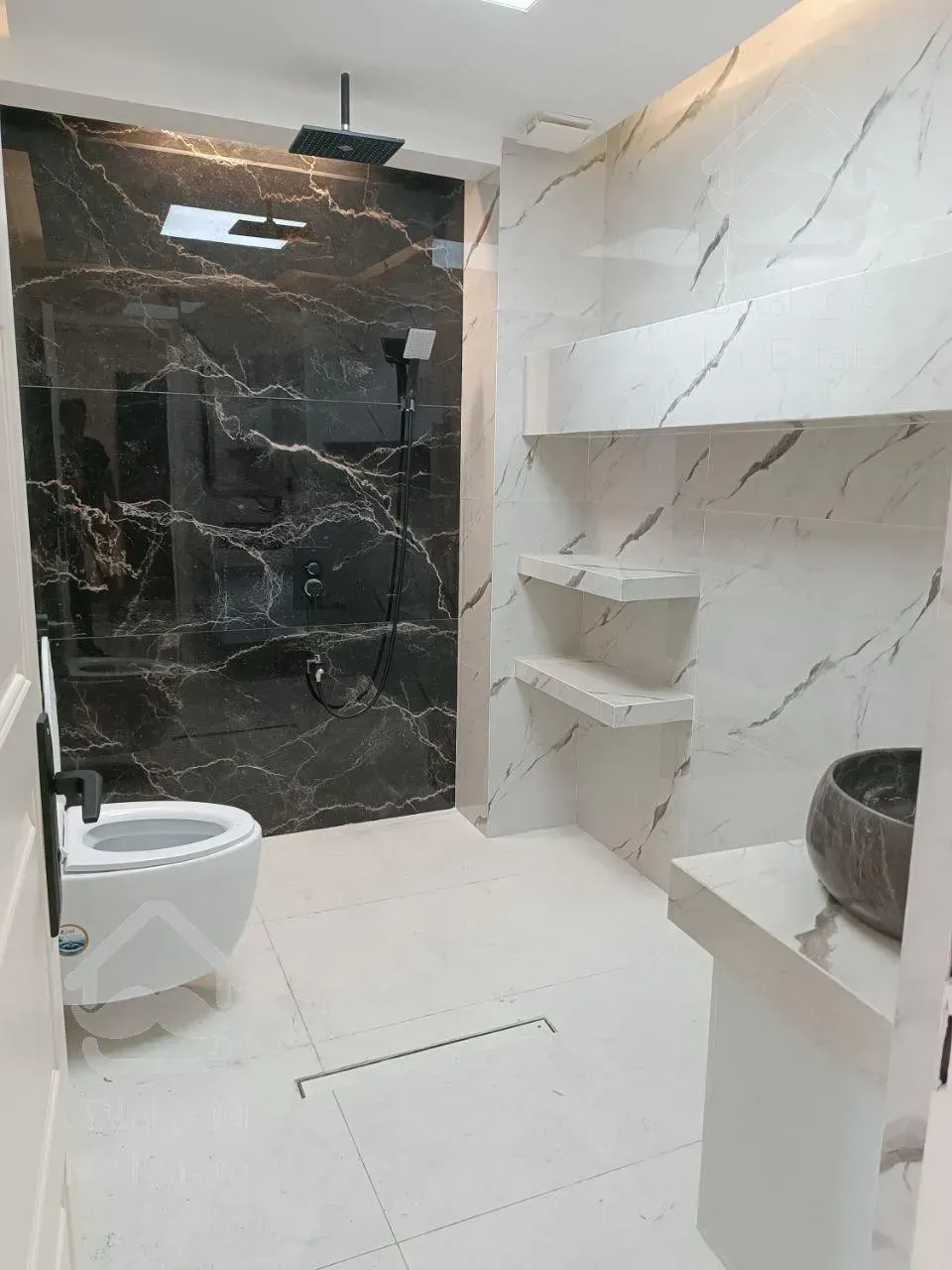 ۱۸۶ متر / البرز / بازسازی آمریکایی