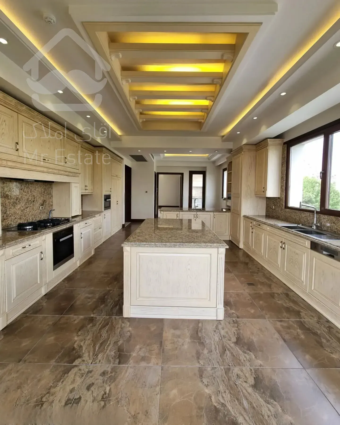 زعفرانیه / 450 متر / سوییت مجزا / تاپ لوکیشن