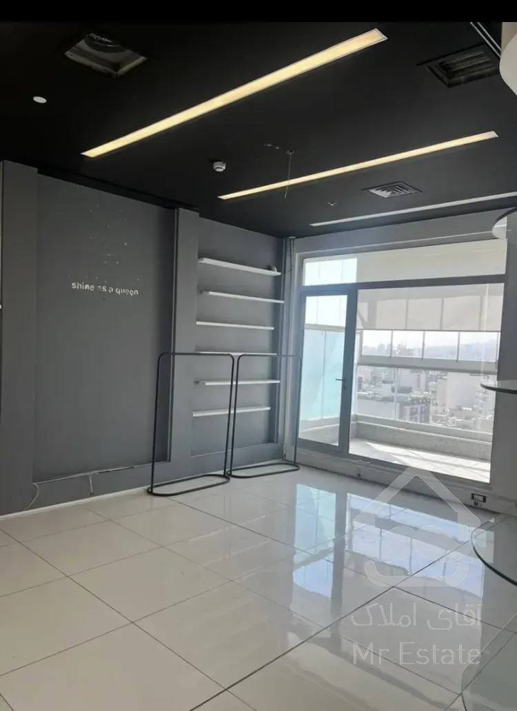 اجاره سند اداری ۱۳۰ متری اندرزگو، مدرن نوساز ، طبقات بالا