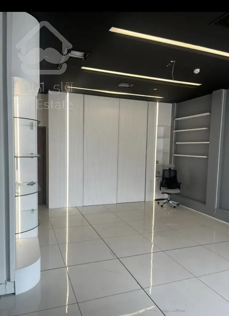 اجاره سند اداری ۱۳۰ متری اندرزگو، مدرن نوساز ، طبقات بالا