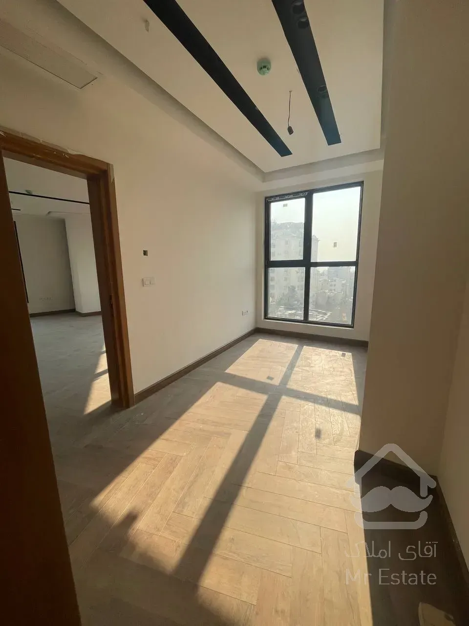 ۸۵ متر اداری نیاوران / ۶ ساله / دسترسی بی نظیر