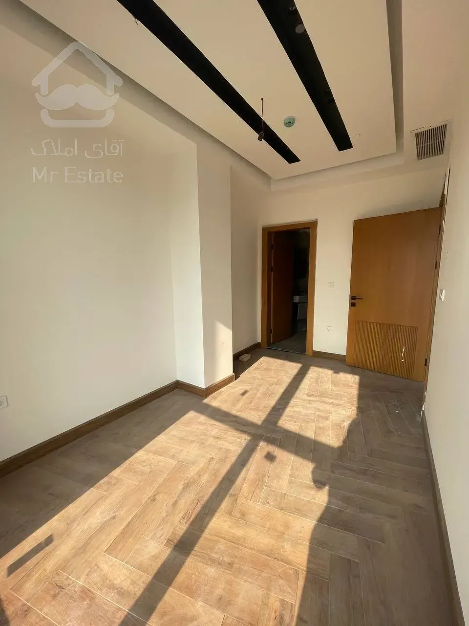 ۸۵ متر اداری نیاوران / ۶ ساله / دسترسی بی نظیر