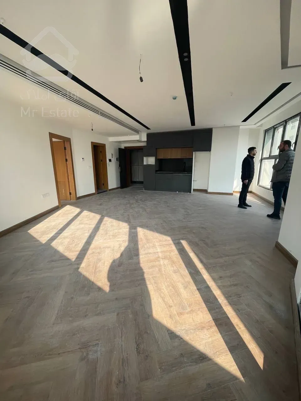 ۸۵ متر اداری نیاوران / ۶ ساله / دسترسی بی نظیر