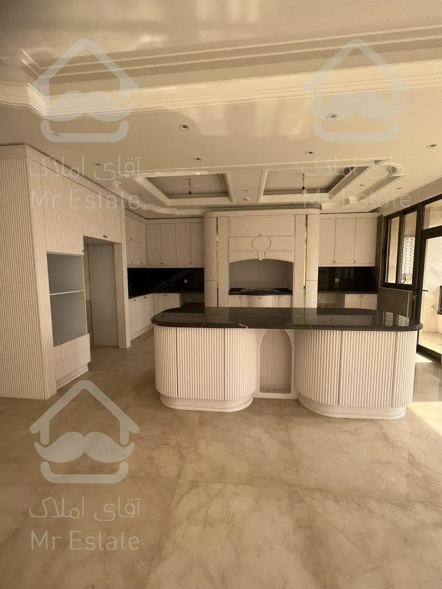 فروش آپارتمان ویلایی / نوساز / ۳ طبقه یک جا