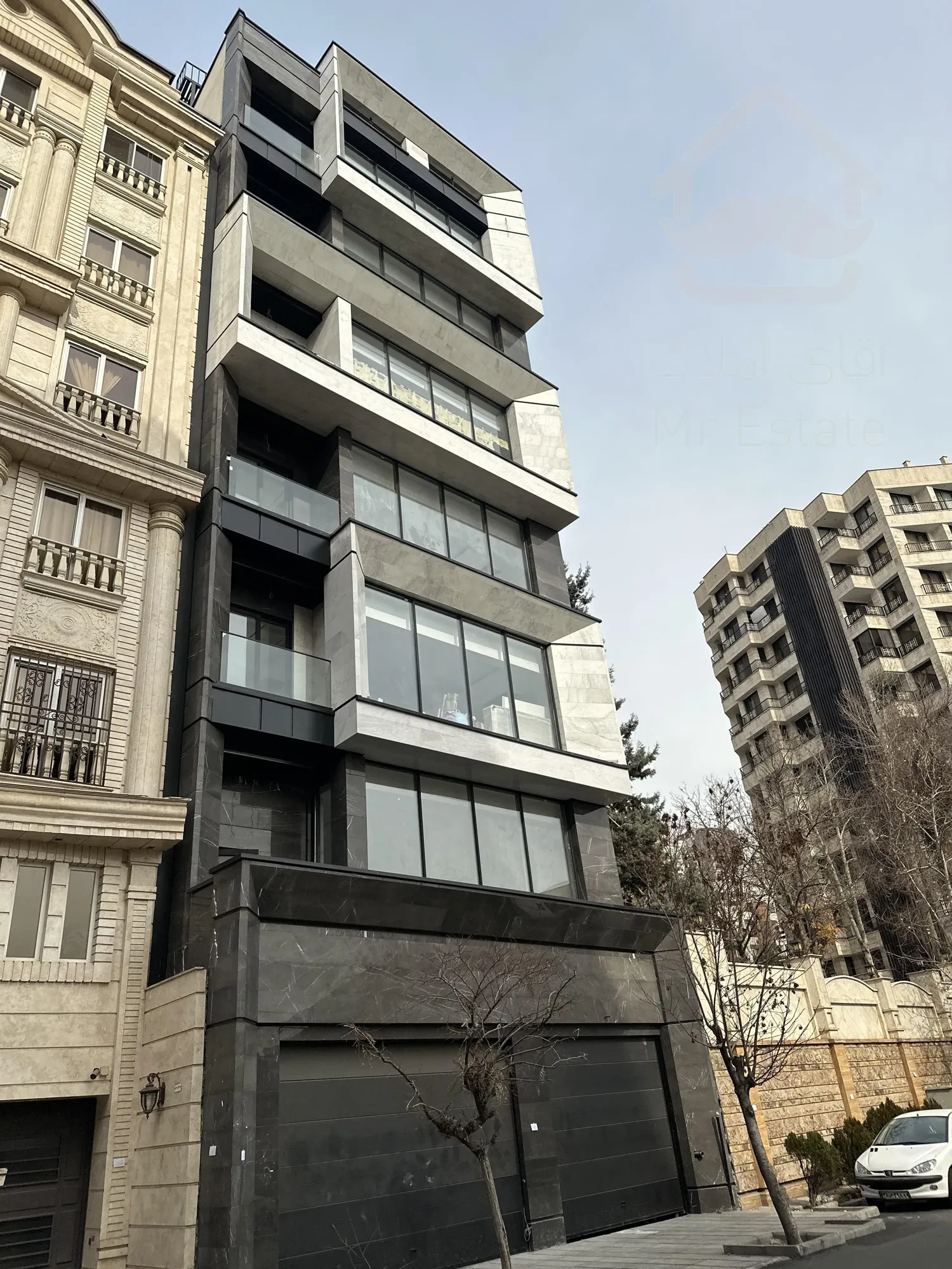 مستغلات بر اندرگو ، ۵ واحد ۱۱۰ متری ، نوساز ، کار و سکونت