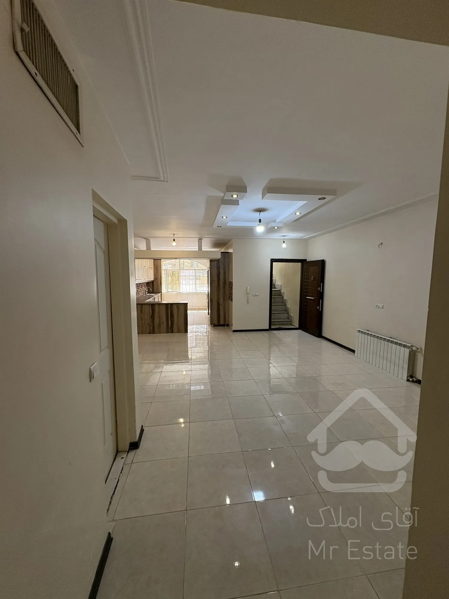 اپارتمان ۱۱۰ متری تک واحدی پارکینگ اختصاصی