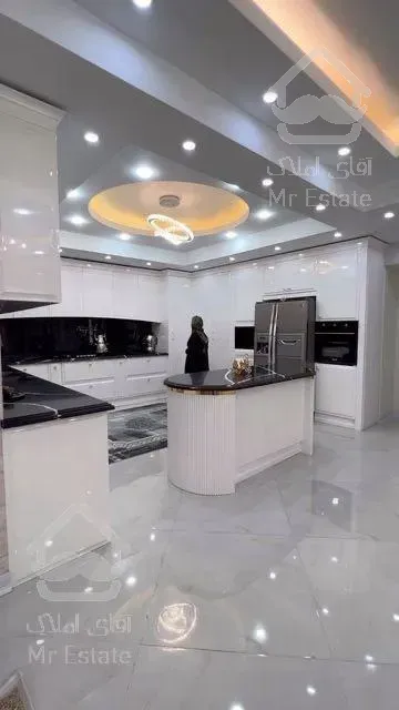 فروش اپارتمان عظیم به همراه حیاط اختصاصی