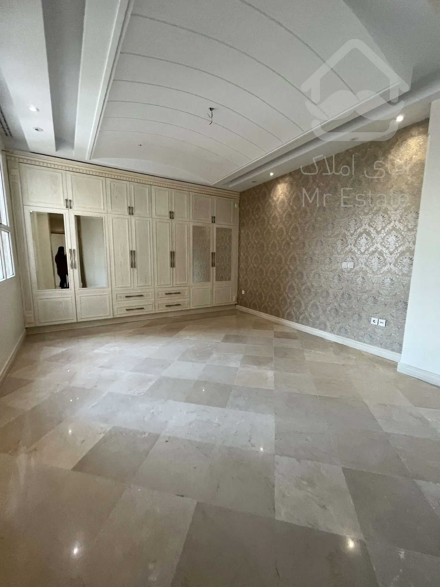 ۲۲۰ متر/۳خواب/نیاوران/ویو ایدی