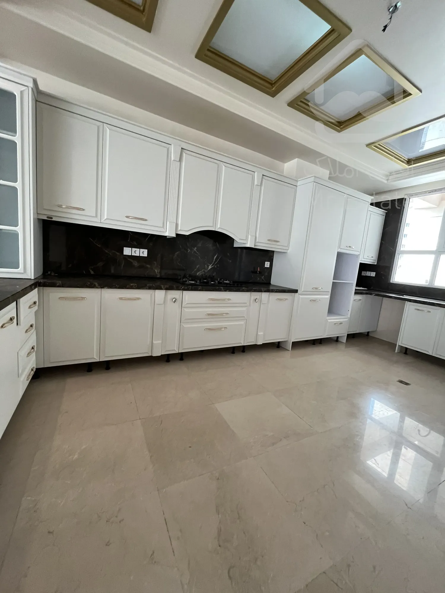 ۲۲۰ متر/۳خواب/نیاوران/ویو ایدی