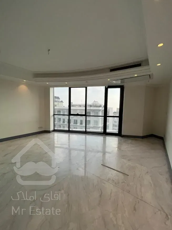 ۲۰۰ متر اداری مدرن بر فرمانیه ،با ارتفاع سقف ۶ متر