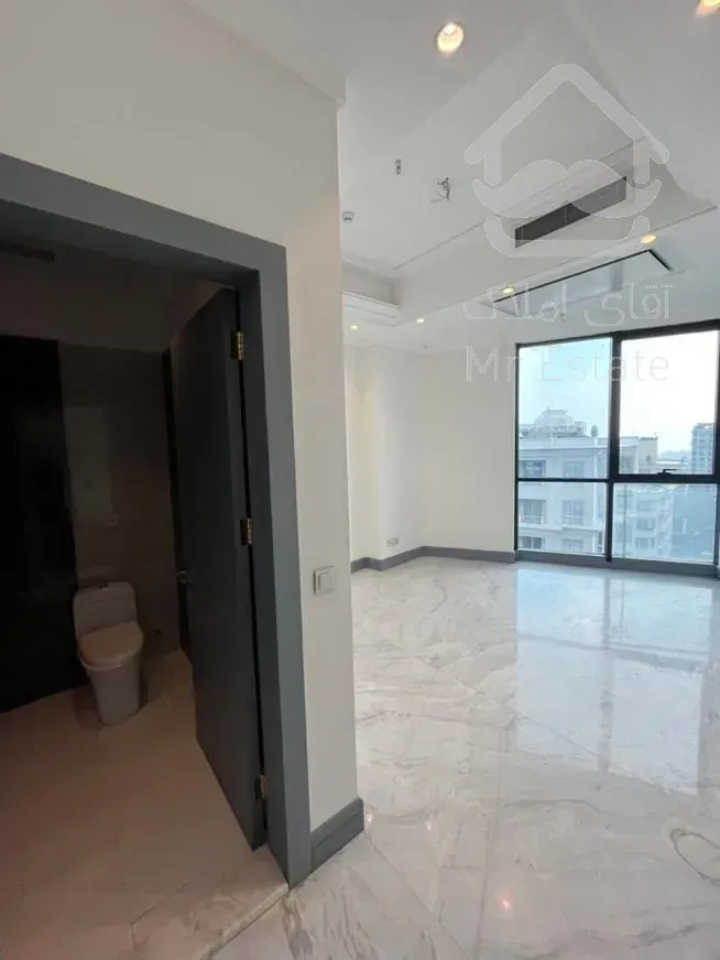 ۲۰۰ متر اداری مدرن بر فرمانیه ،با ارتفاع سقف ۶ متر