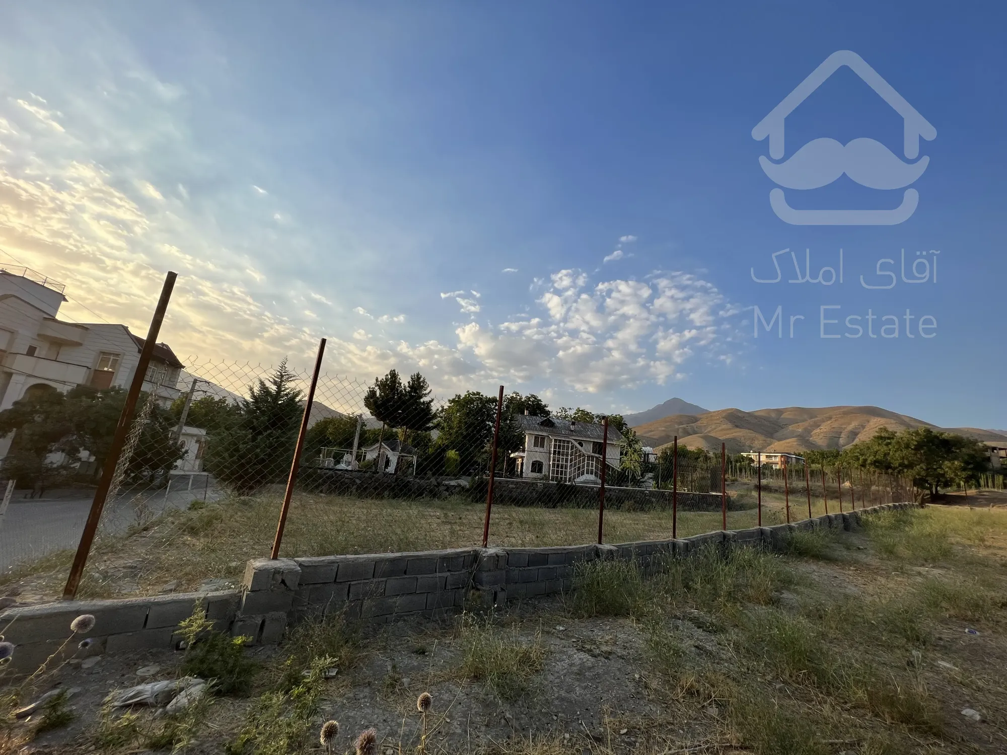 زمین ۵۵۰ متری در لواسان کوچک