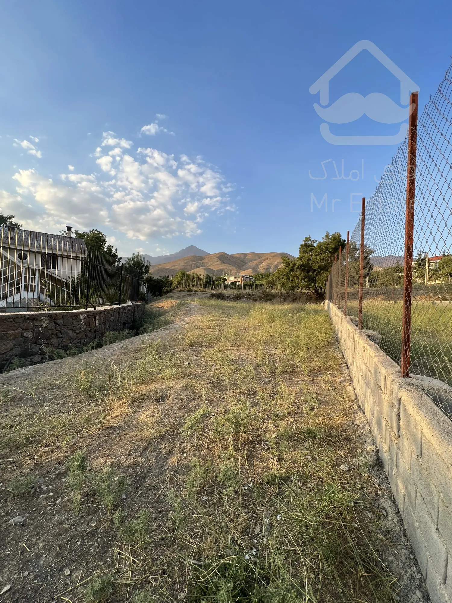 زمین ۵۵۰ متری در لواسان کوچک