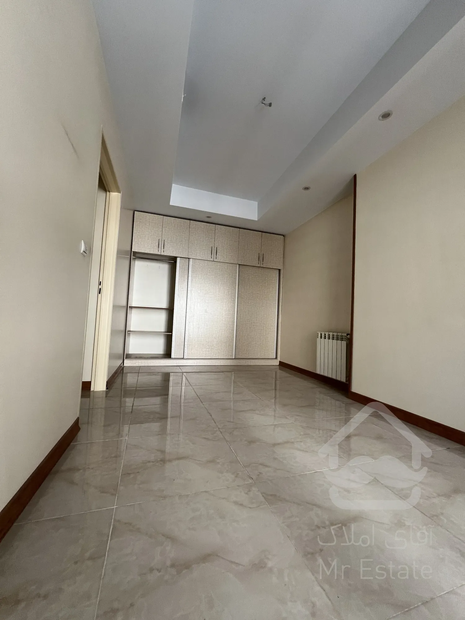 ۸۷ متر کم سن تاپ لوکیشن