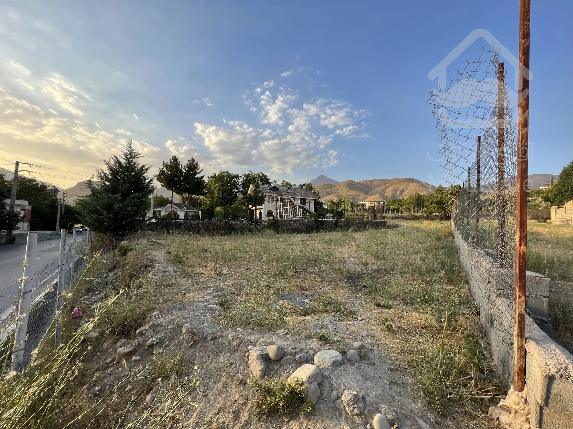 زمین ۵۵۰ متری در لواسان کوچک