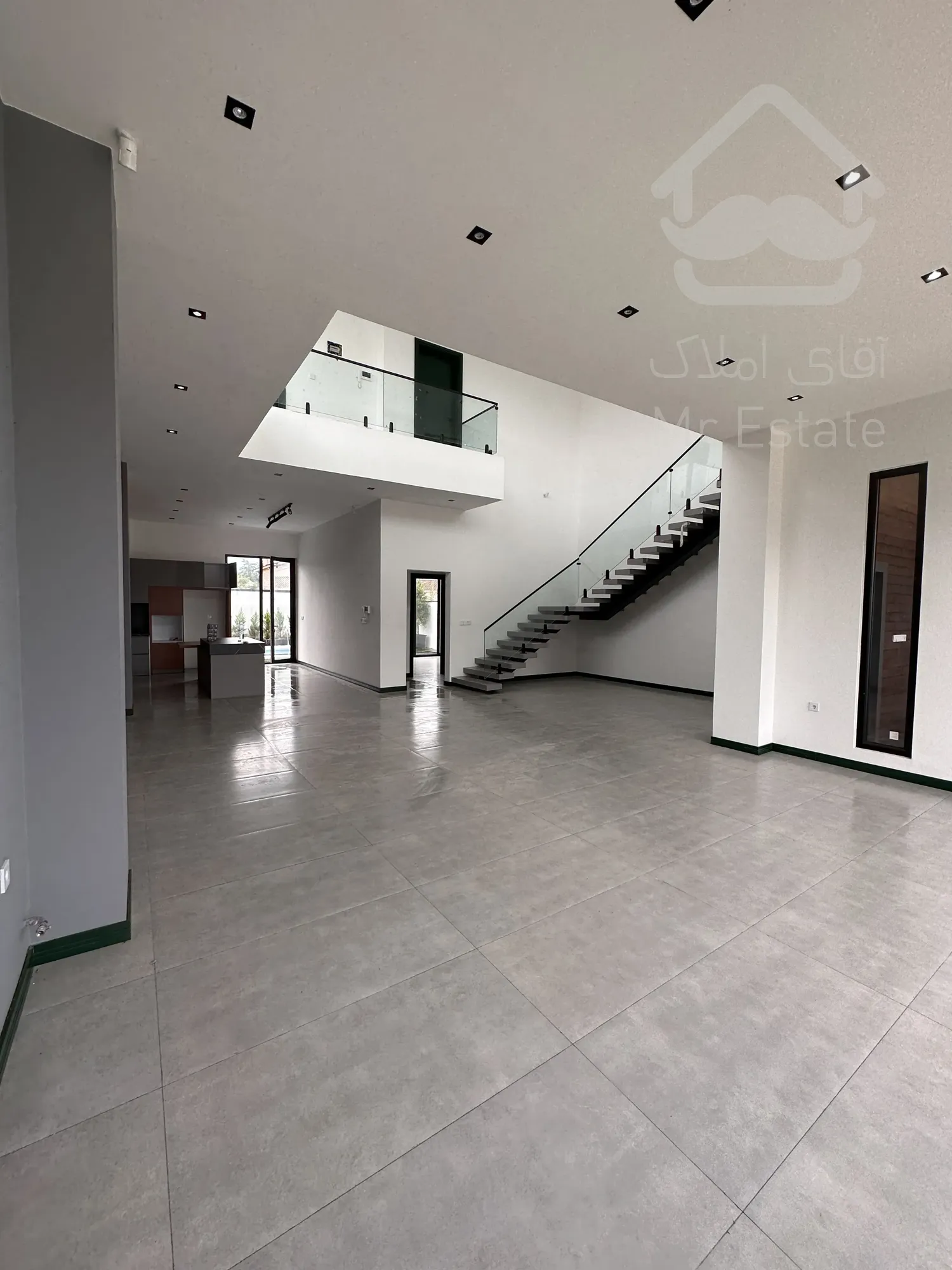 فروش ویلا مدرن/داخل مجموعه