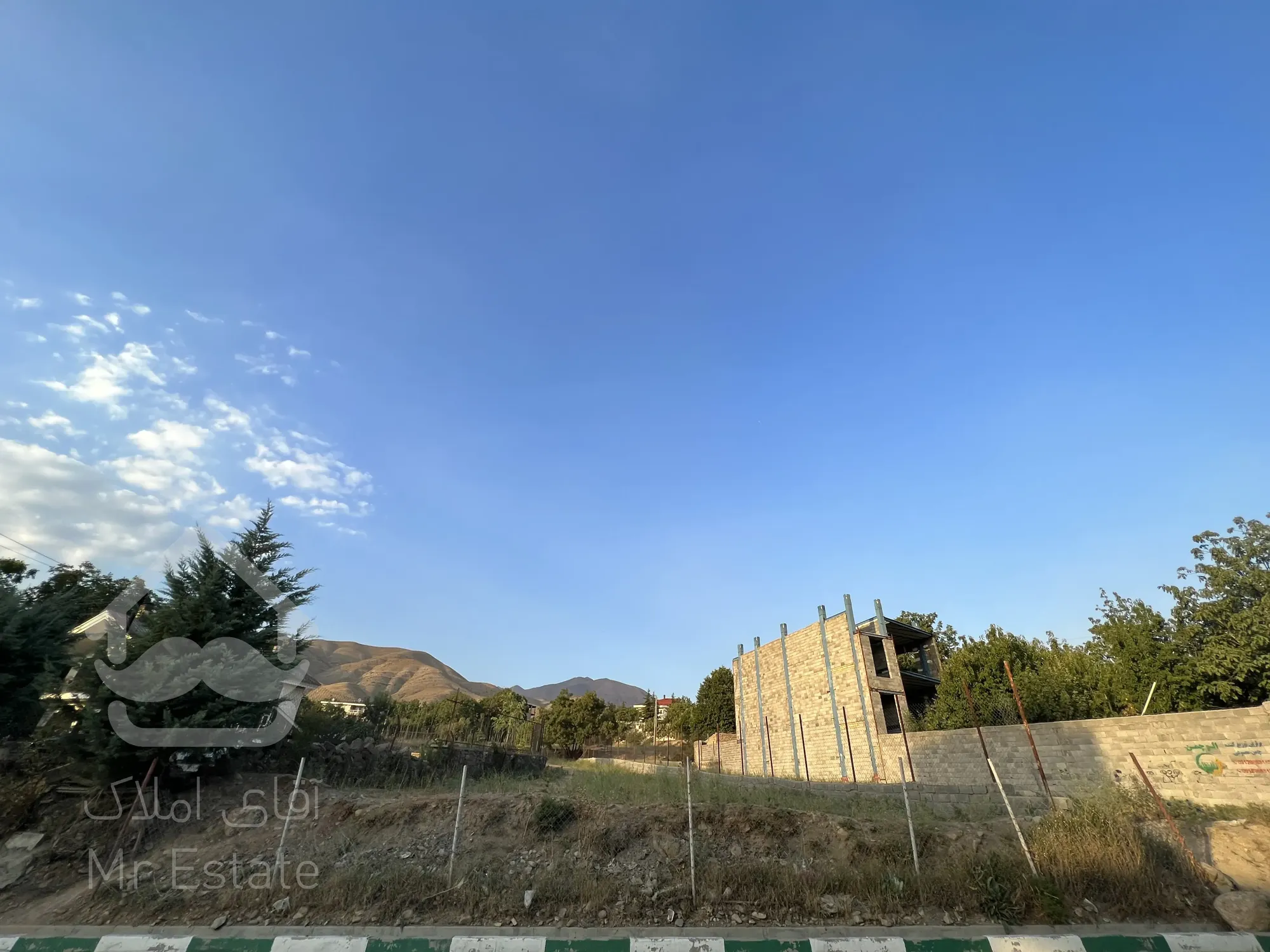 زمین ۵۵۰ متری در لواسان کوچک