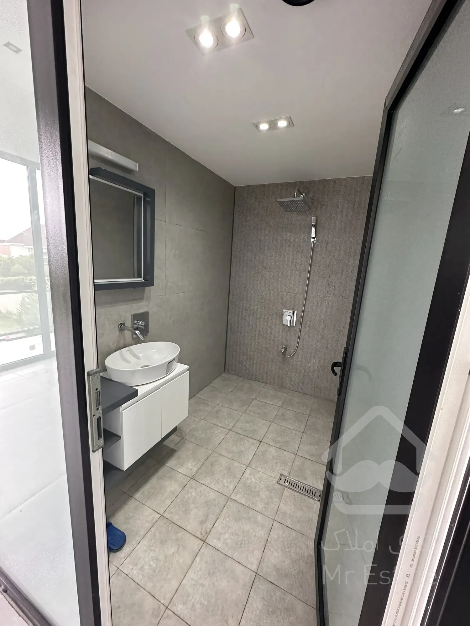 فروش ویلا مدرن/داخل مجموعه