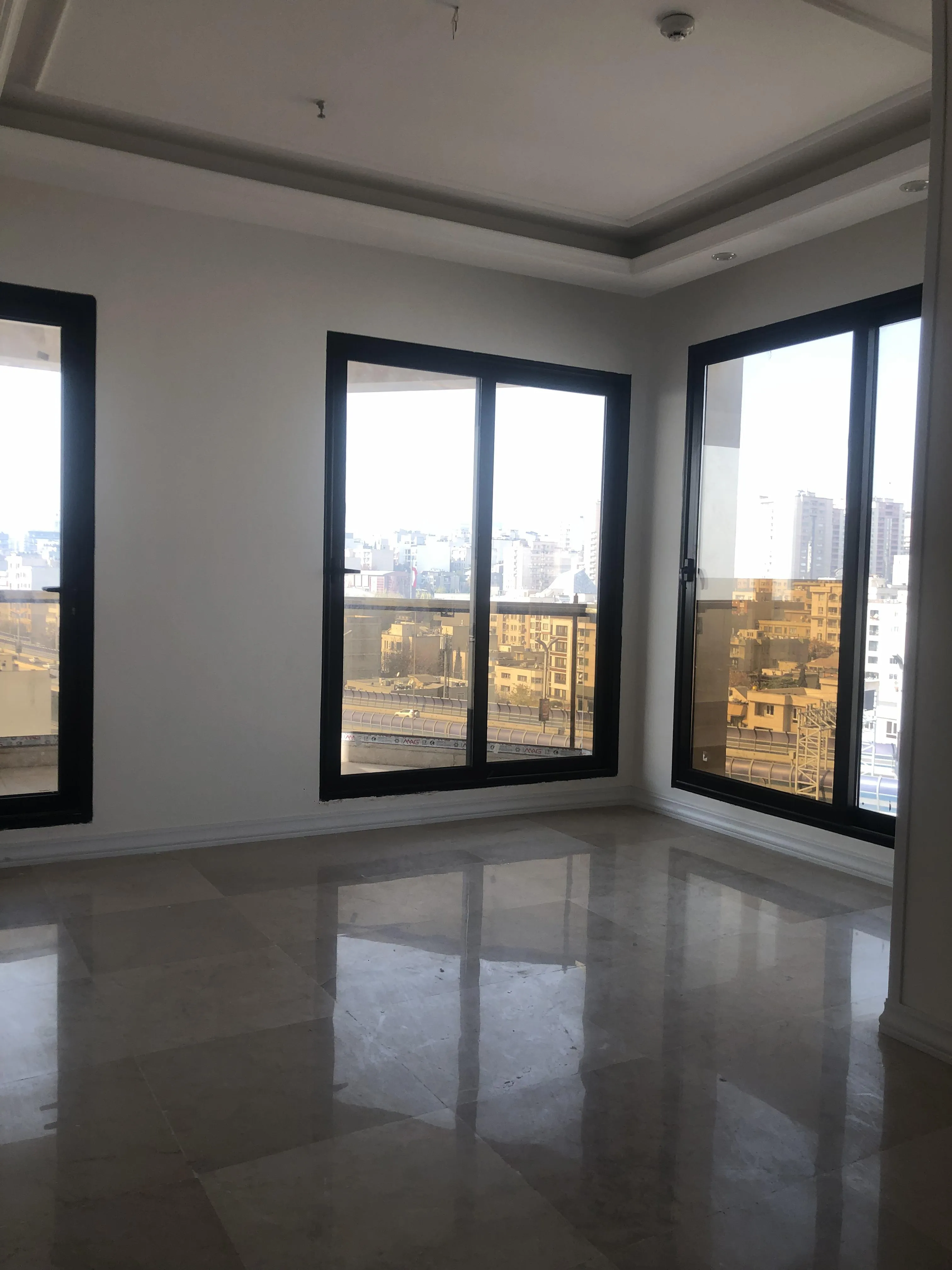 230 متری سه خواب با تمام امکانات