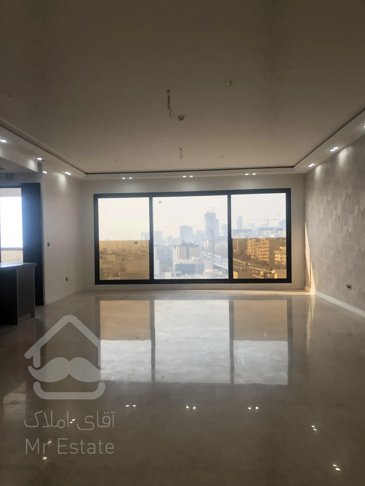 خانه ۱۱۶ متری در شرق تهران با استخر و بیلیارد | پروژه لاله