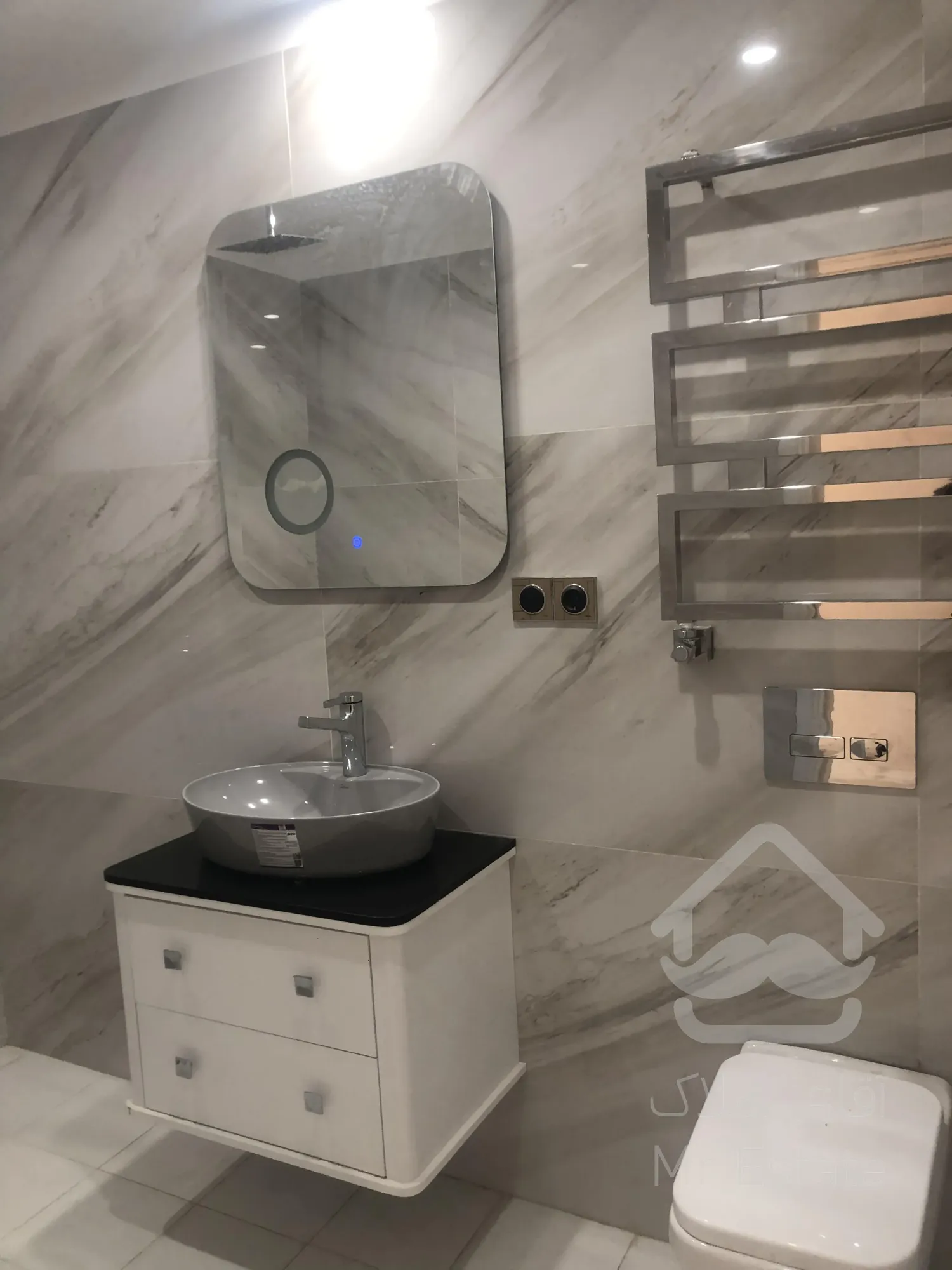 پیش فروش واحد 121 متری 2 خواب شیک در رونیکاپالاس دردشت