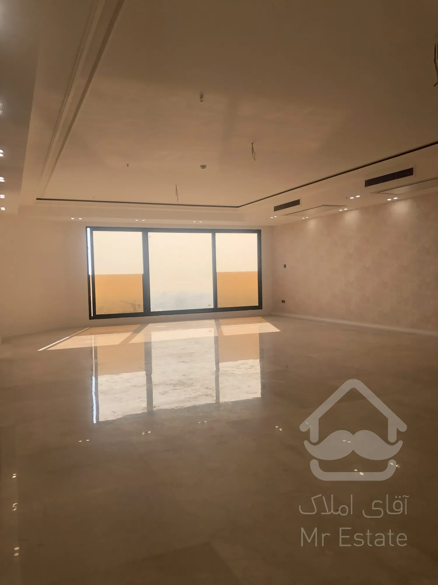 پیش فروش واحد 92 متری در رونیکاپالاس پونک