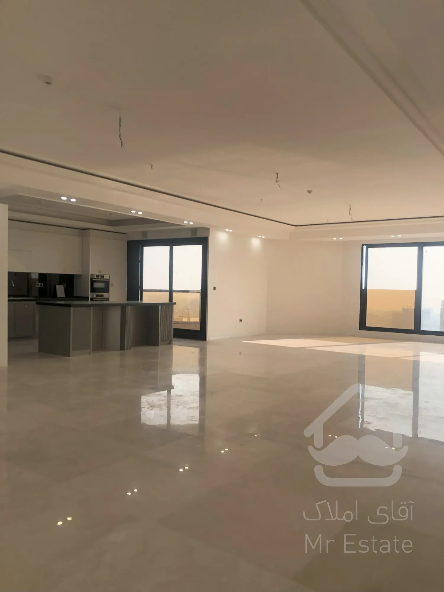 پیش فروش واحد  مسکونی 90 متری 2 خواب /  سازنده حاج رحیم قربانی