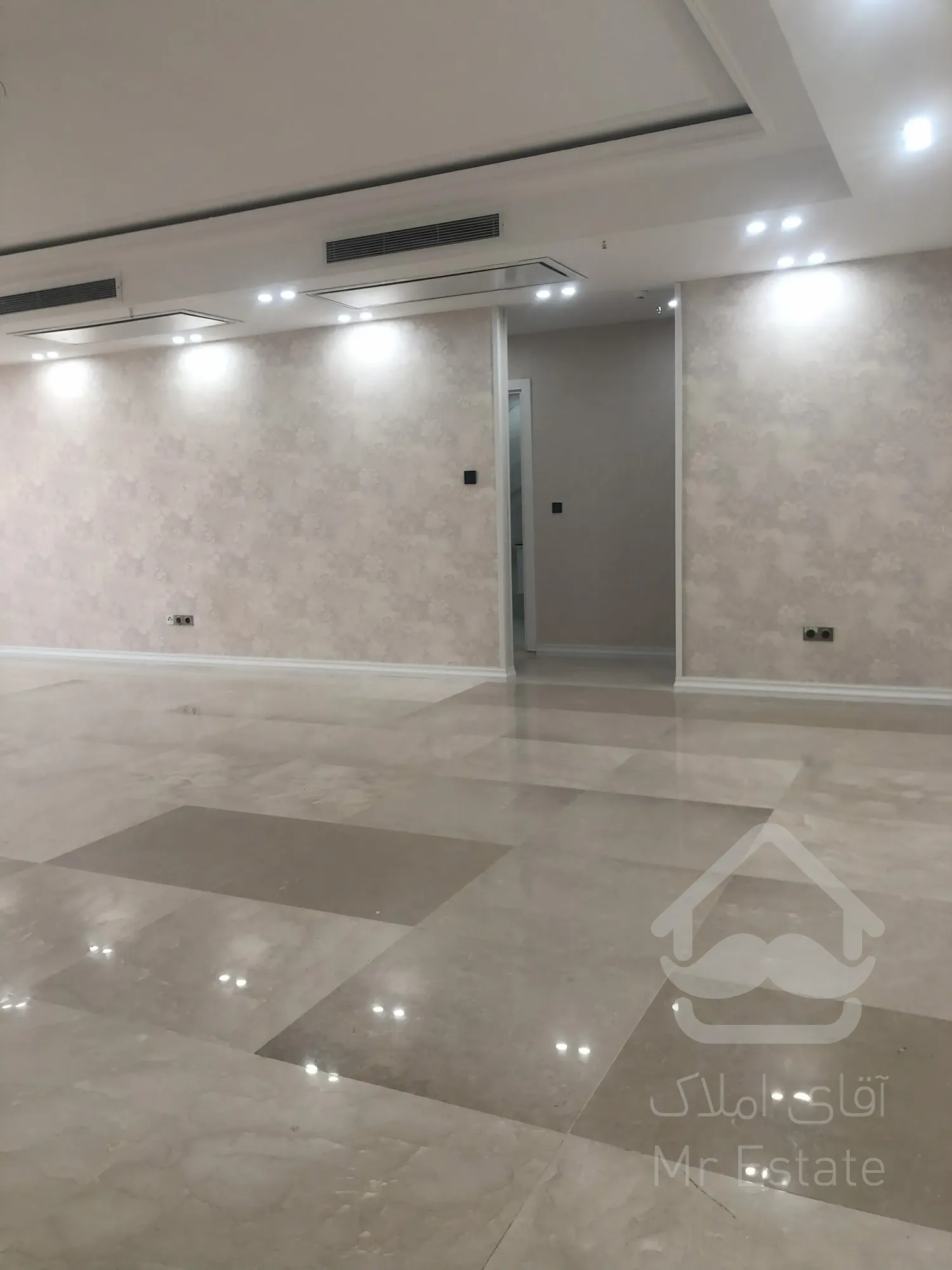 فروش اقساطی آپارتمان ۱۰۹ متری در منطقه ۲۲