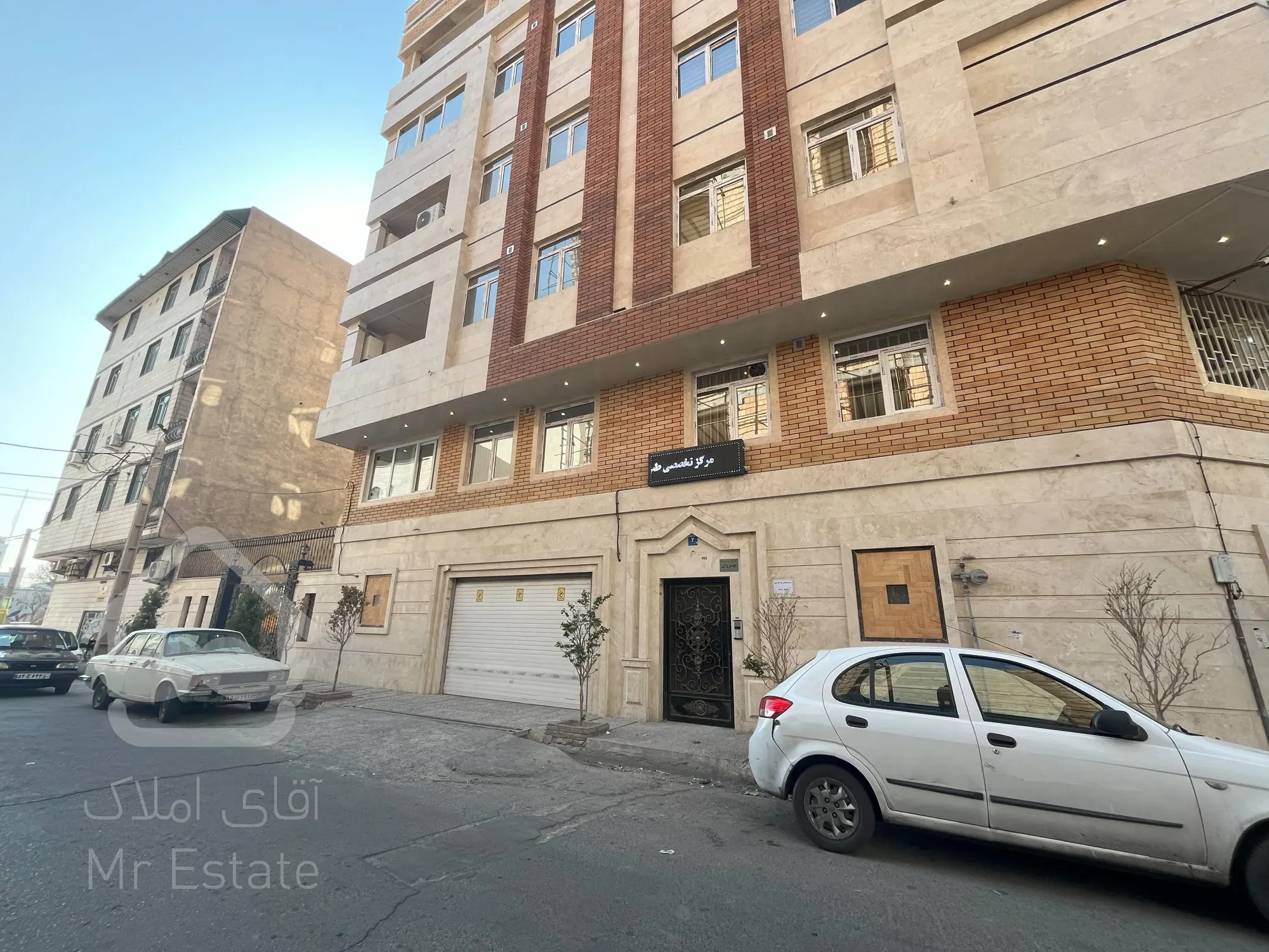 واحد 114متری کلید نخورده با موقعیت عالی