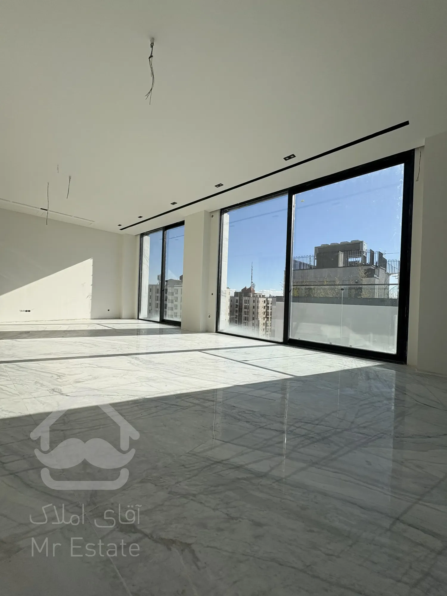 مدرن آجودانیه ۳۰۰متر ۳مستر فول مشاعات ویوبی نظیر