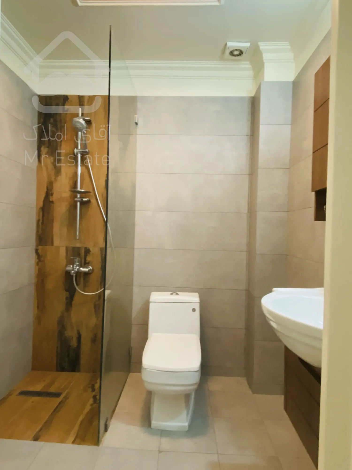 رهن و اجاره آپارتمان 400متری فرمانیه اکازیون