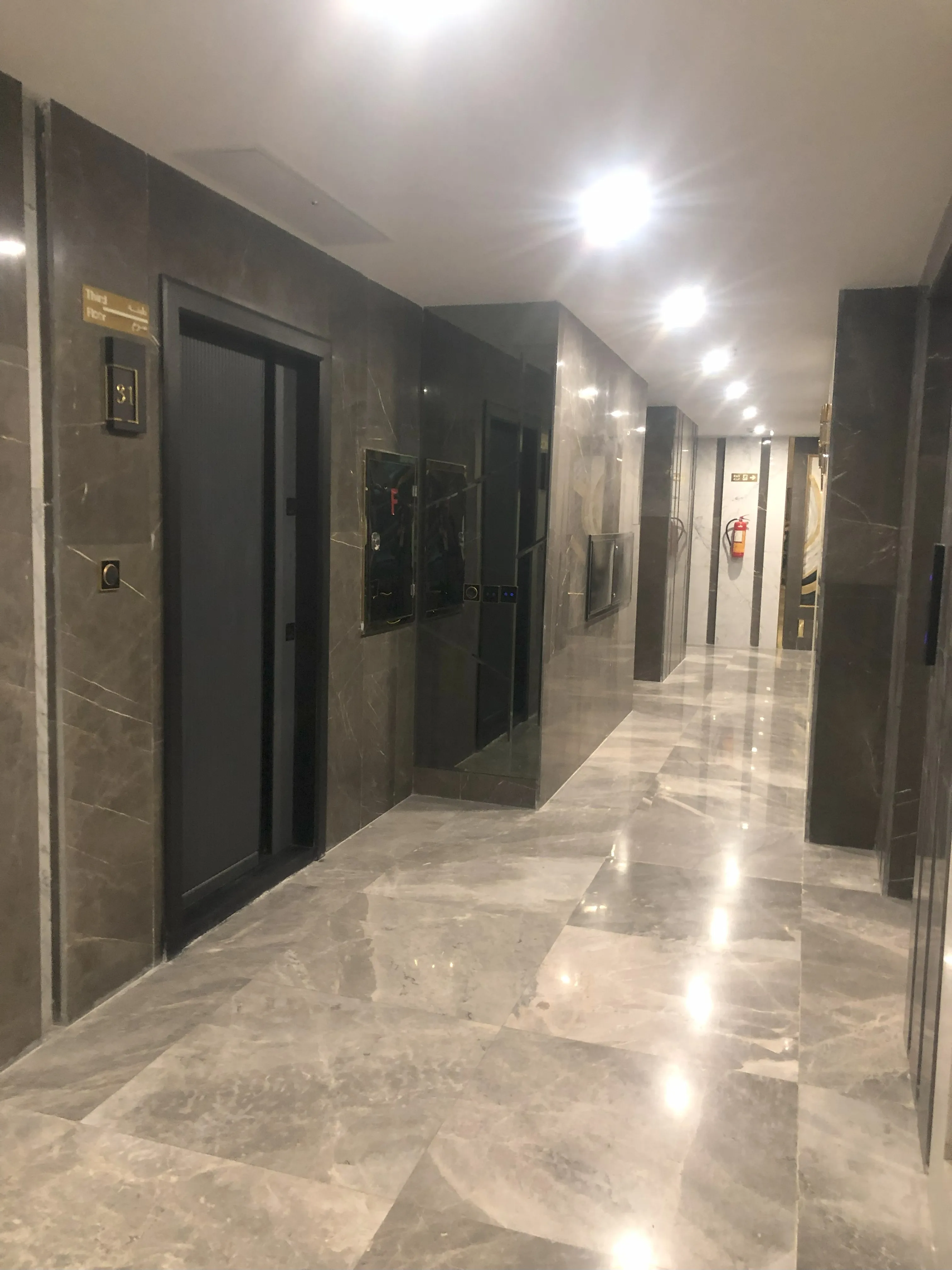 پیش فروش واحد 116 متری 2خواب لوکس لاله در منطقه 1تهران