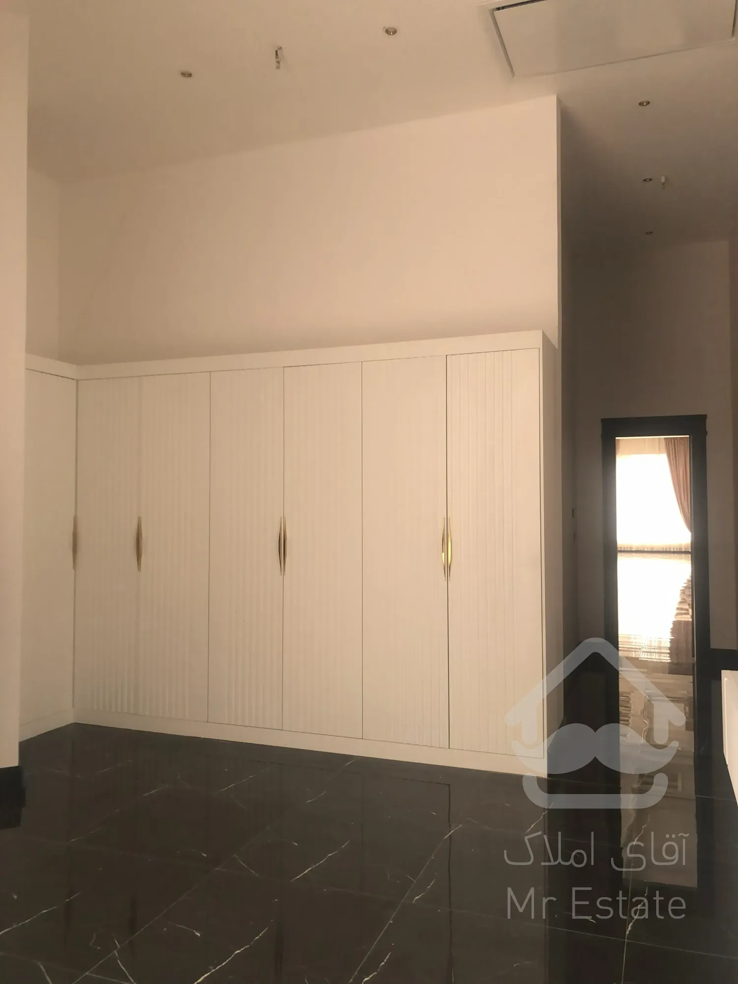 پیش فروش واحد  121 متر پروژه لوکس رونیکا پالاس نارمک