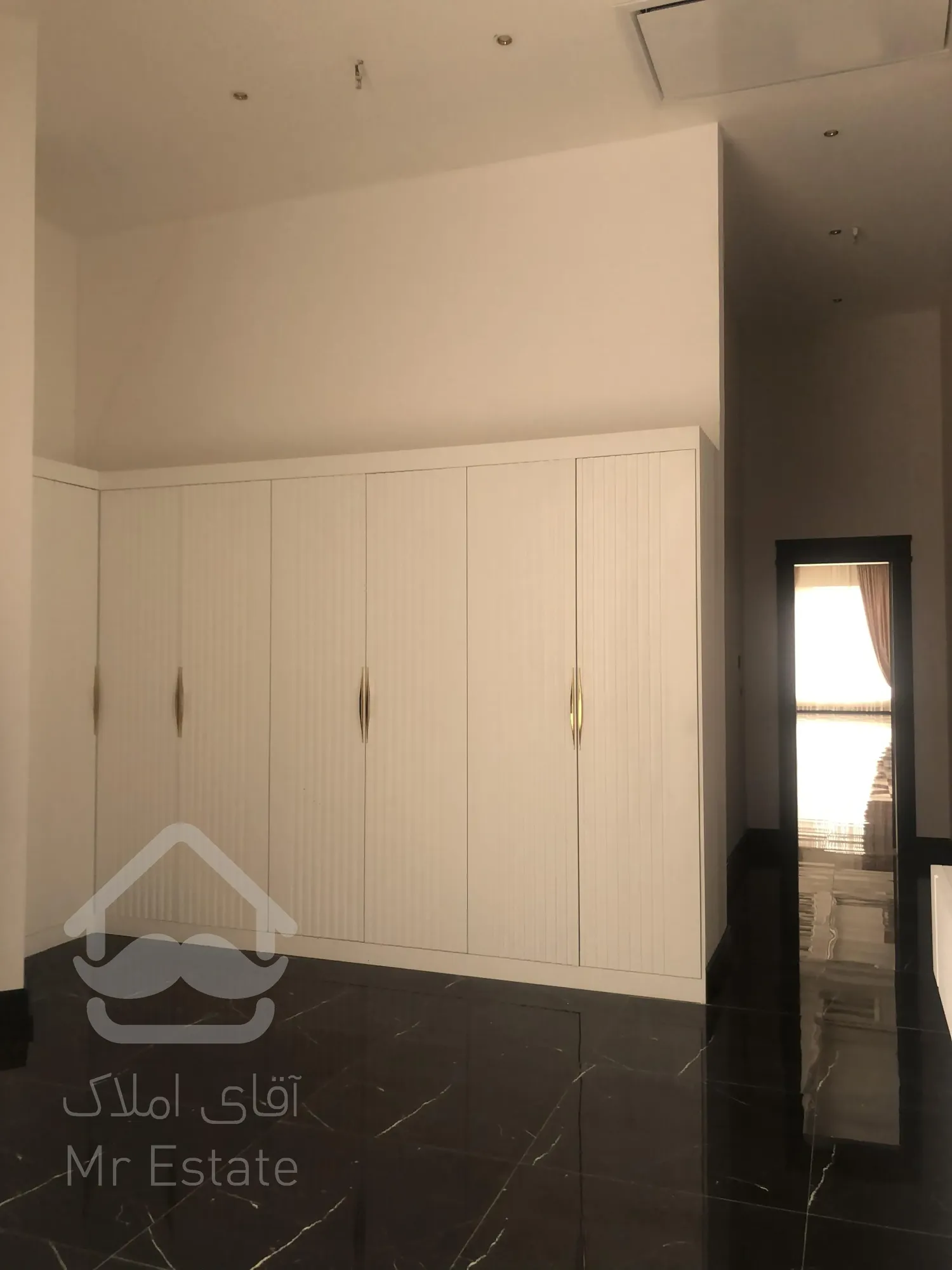 پیش فروش یک واحد116 متری واقع در شهرک لاله