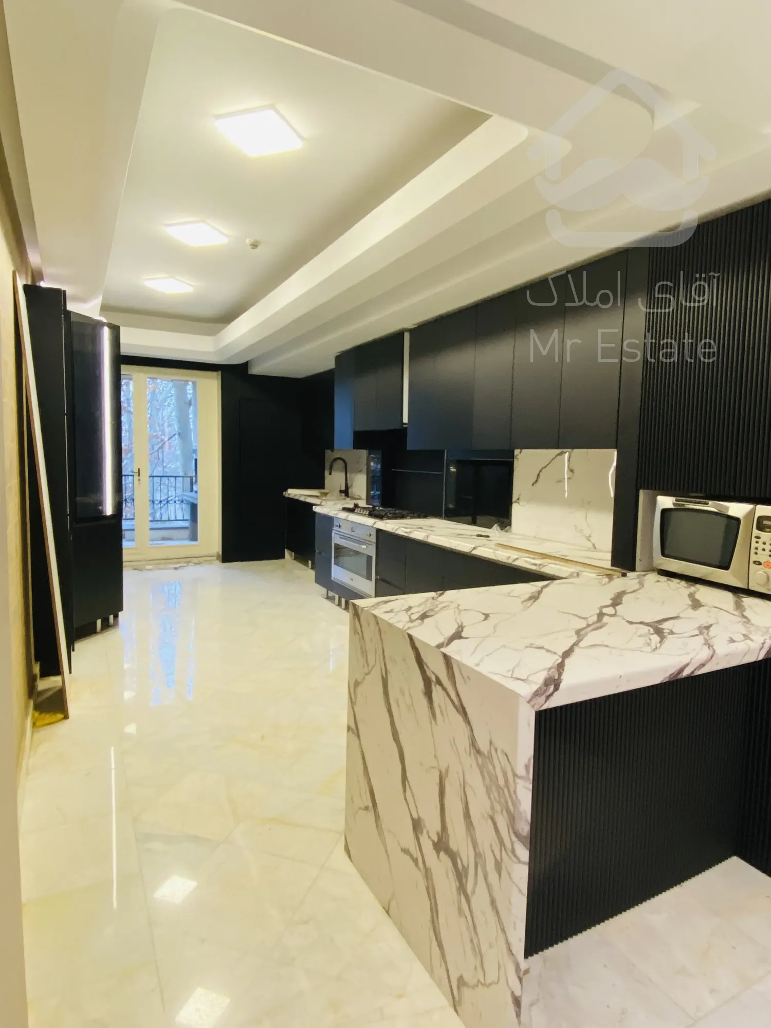 رهن و اجاره آپارتمان 400متری فرمانیه اکازیون