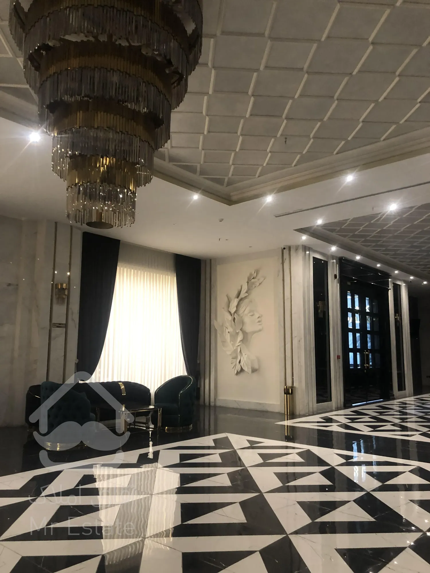 پیش فروش واحد  121 متر پروژه لوکس رونیکا پالاس نارمک