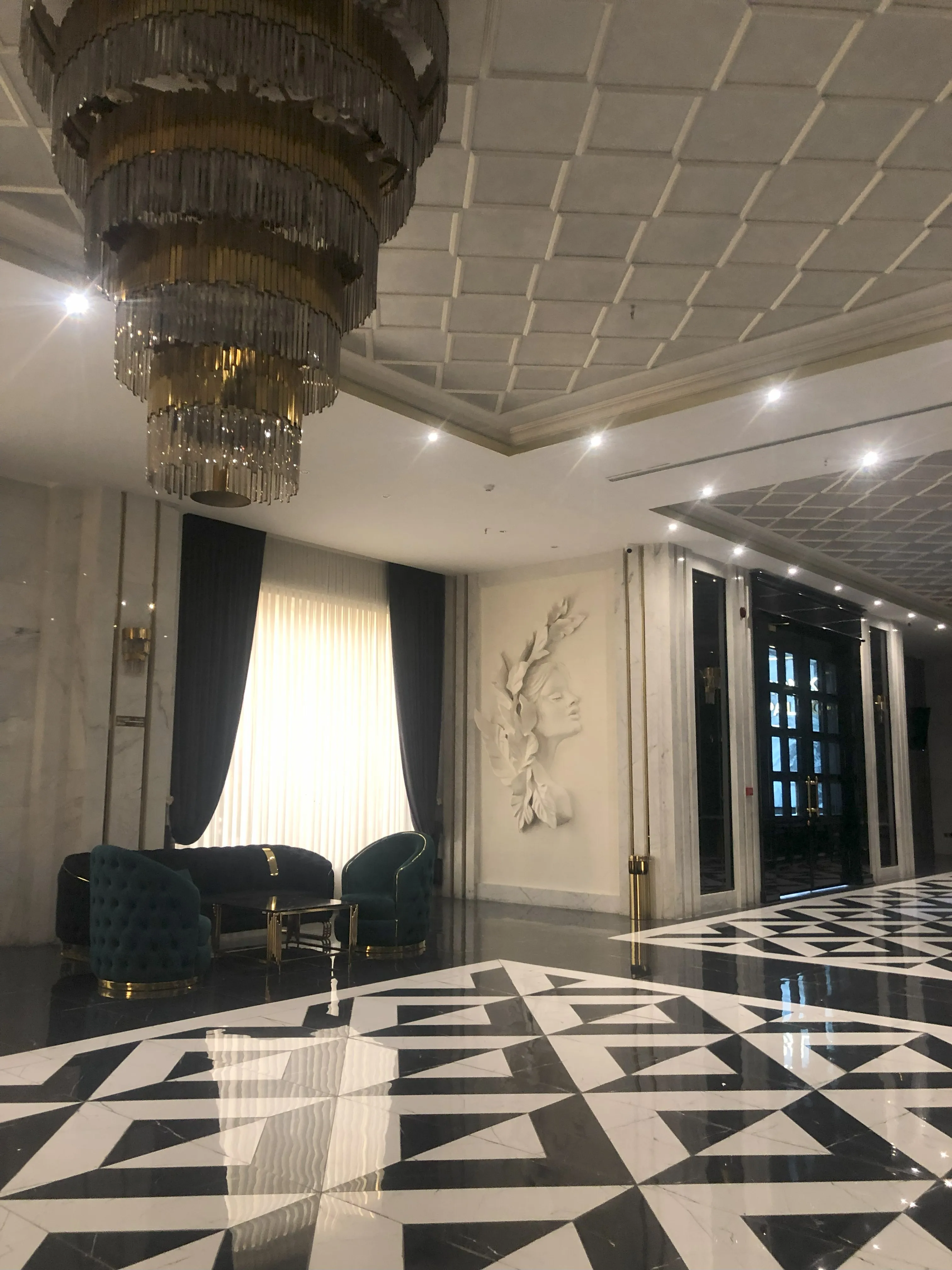 پیش فروش واحد 121 متر رونیکاپالاس دردشت برای سبک زندگی امروز