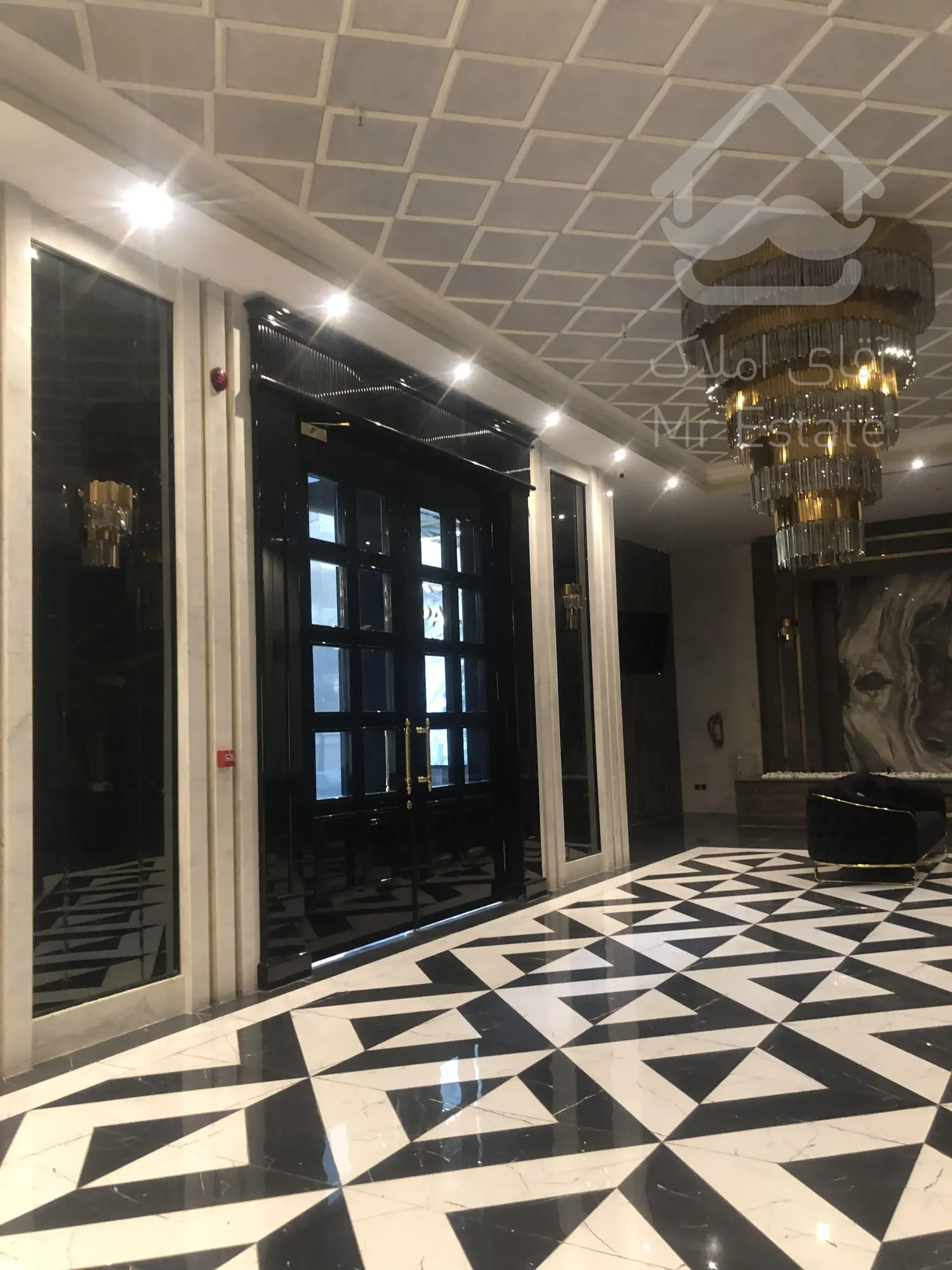 فروش واحد لاکچری 129 متر رونیکاپالاس دردشت