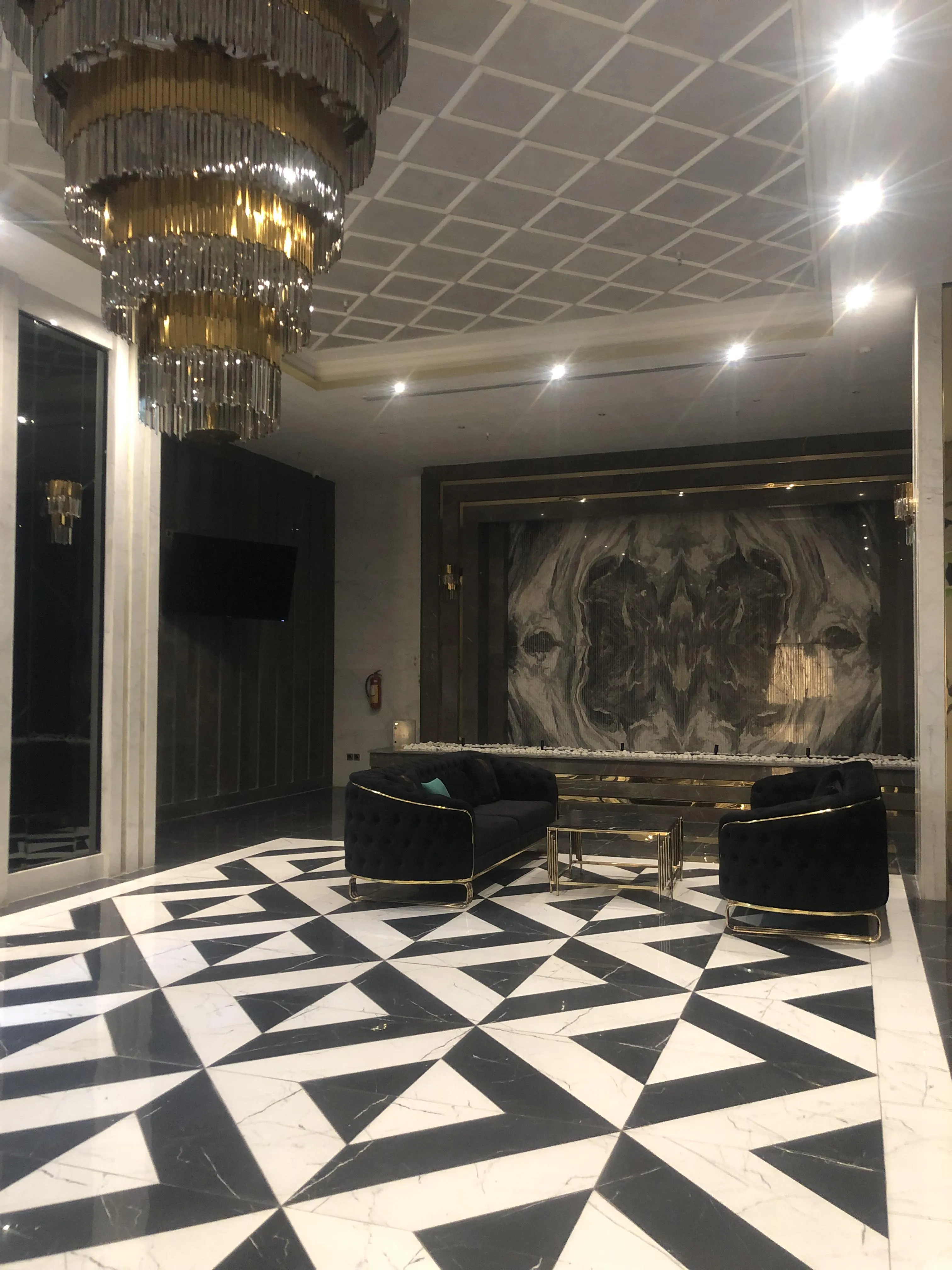 پیش فروش واحد 116متری در بلوار ارتش با بهترین ویو