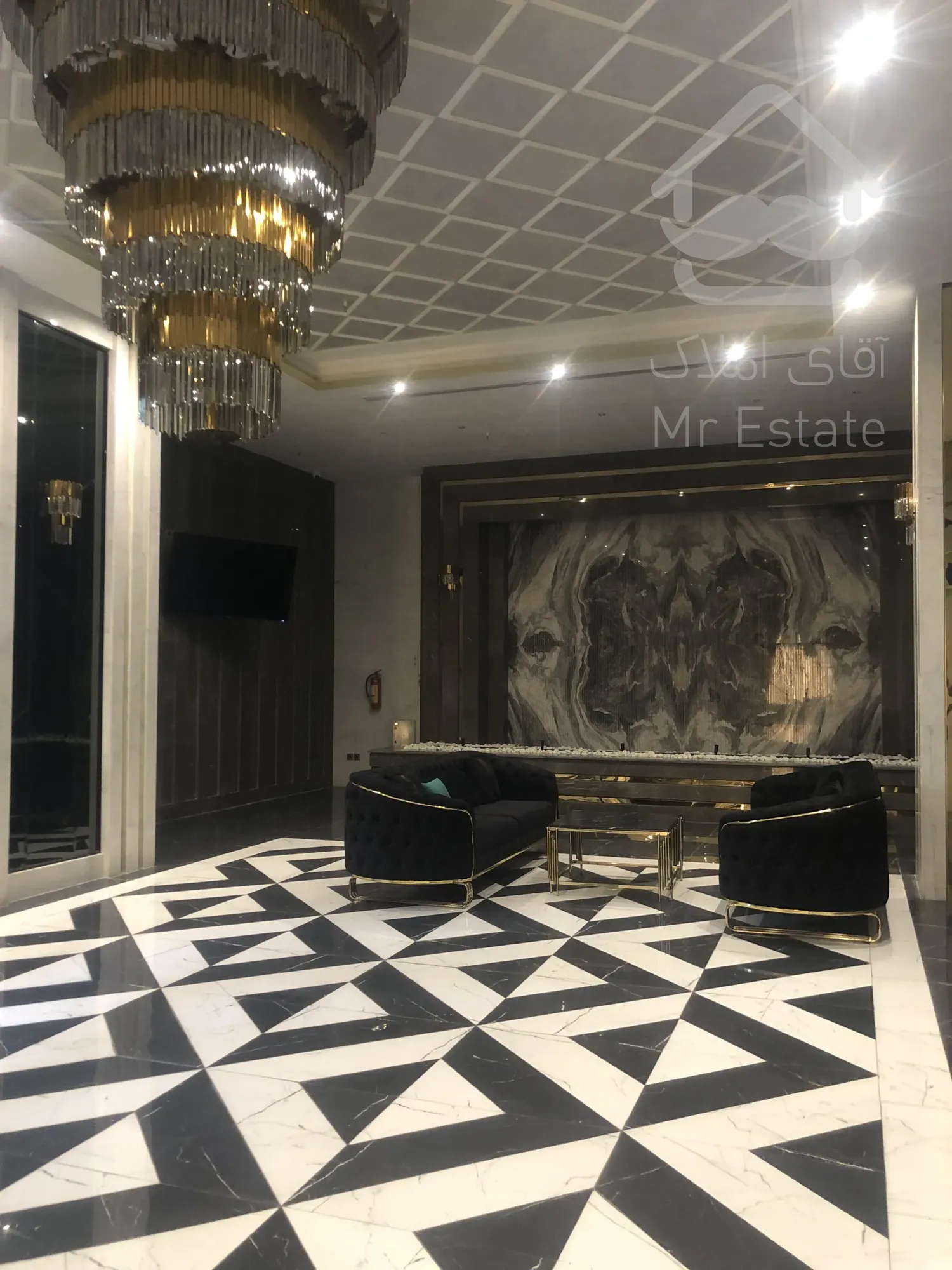 پیش فروش واحد 230متری واقع در شهرک لاله